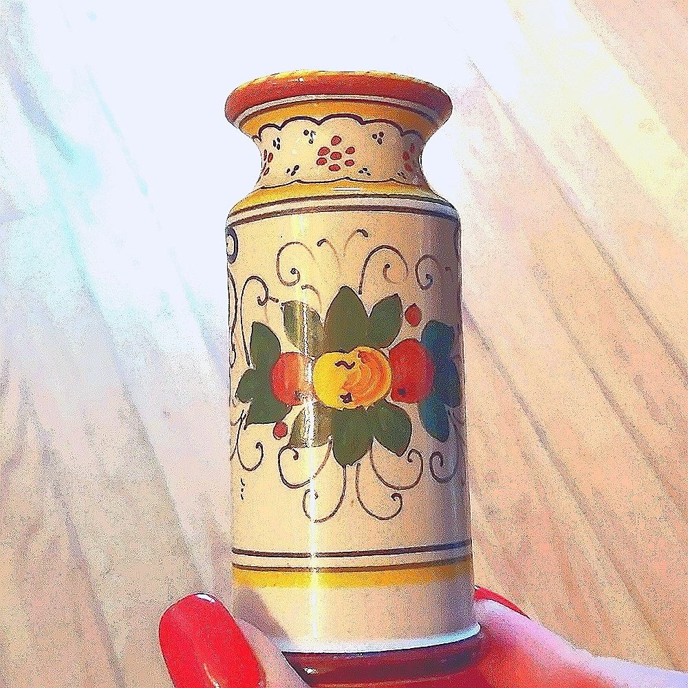 Fratelli Mari Deruta Italian candle holder.